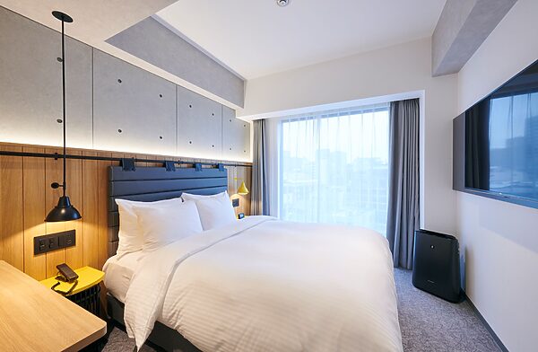 Book 3 nights, get 1 night free!