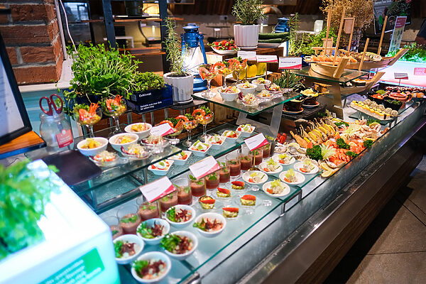 Fisherman’s Flame Feast Theme Night Buffet at Temasya Restaurant