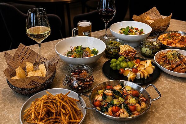 Friday Happy Hour at Le Bar