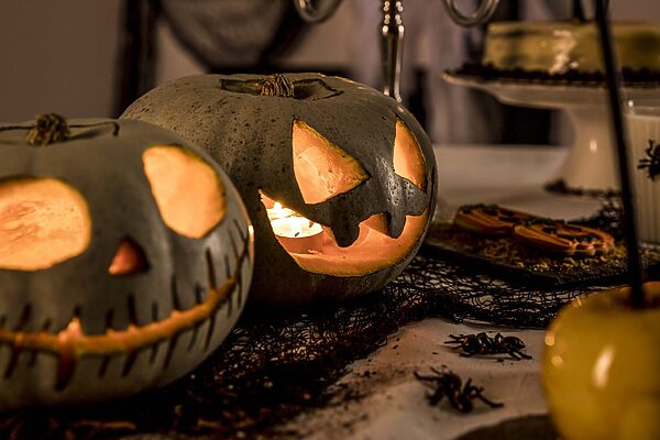 Halloween Ghosts of Pirates Buffet Dinner at Damar Restaurant